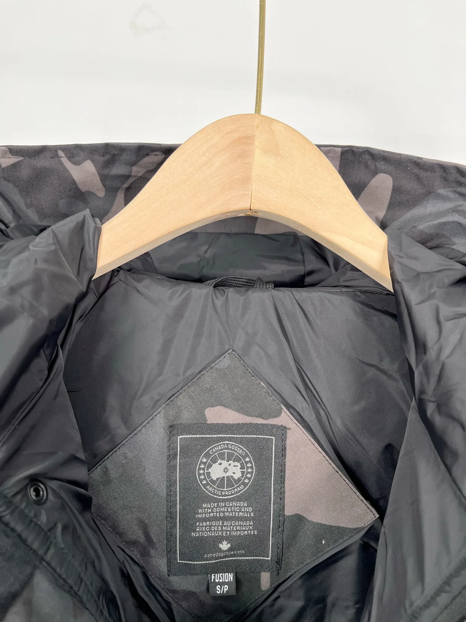 P580 Canada Goose 17 down jackets Size: S-XXL
